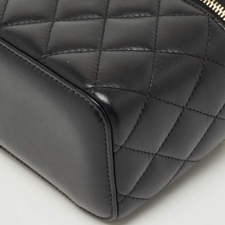 Pre Owned Chanel Black Quilted Leather Tiny Vanity Case Bag