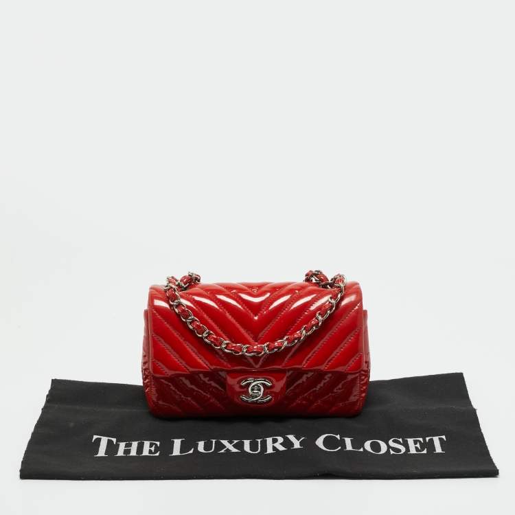 Pre Owned Chanel Red Chevron Patent Leather New Mini Classic Flap Bag