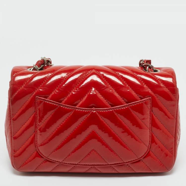 Pre Owned Chanel Red Chevron Patent Leather New Mini Classic Flap Bag