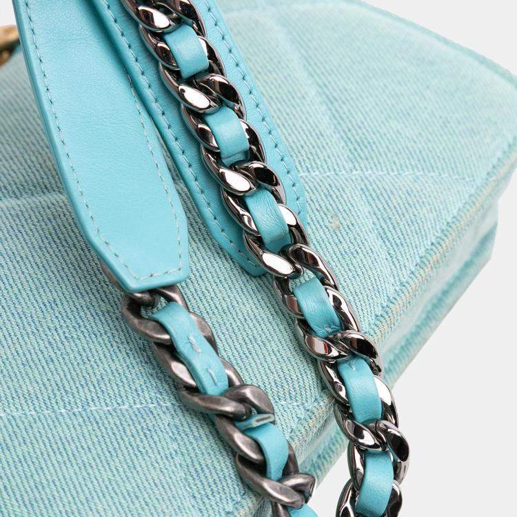 مملوكة مسبقًا Chanel Blue Denim 19 Wallet on Chain