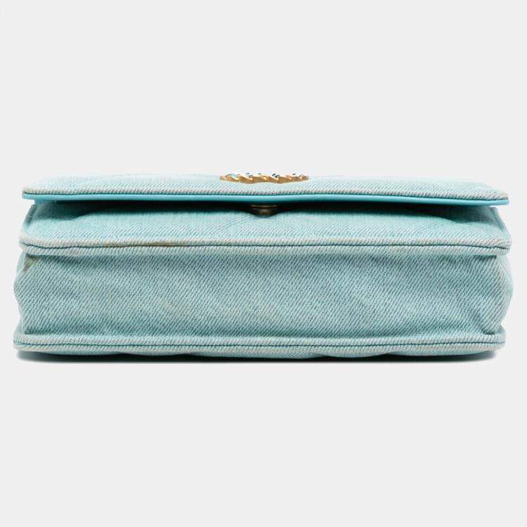 مملوكة مسبقًا Chanel Blue Denim 19 Wallet on Chain
