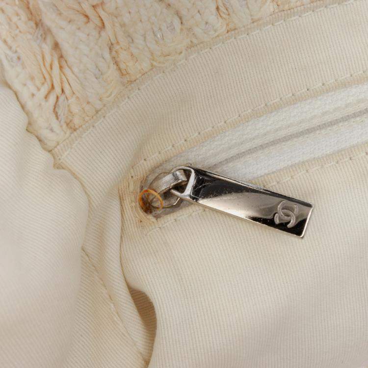 Pre Owned Chanel White Tweed Boucle Knitting Top Handle Bag