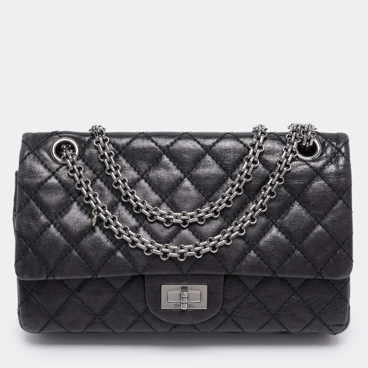Pre Owned Chanel Black Quilted Leather Reissue 2.55 Classic 225 Flap Bag