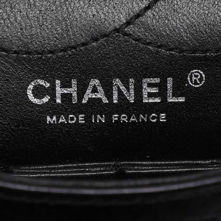 Pre Owned Chanel Black Quilted Leather Reissue 2.55 Classic 225 Flap Bag