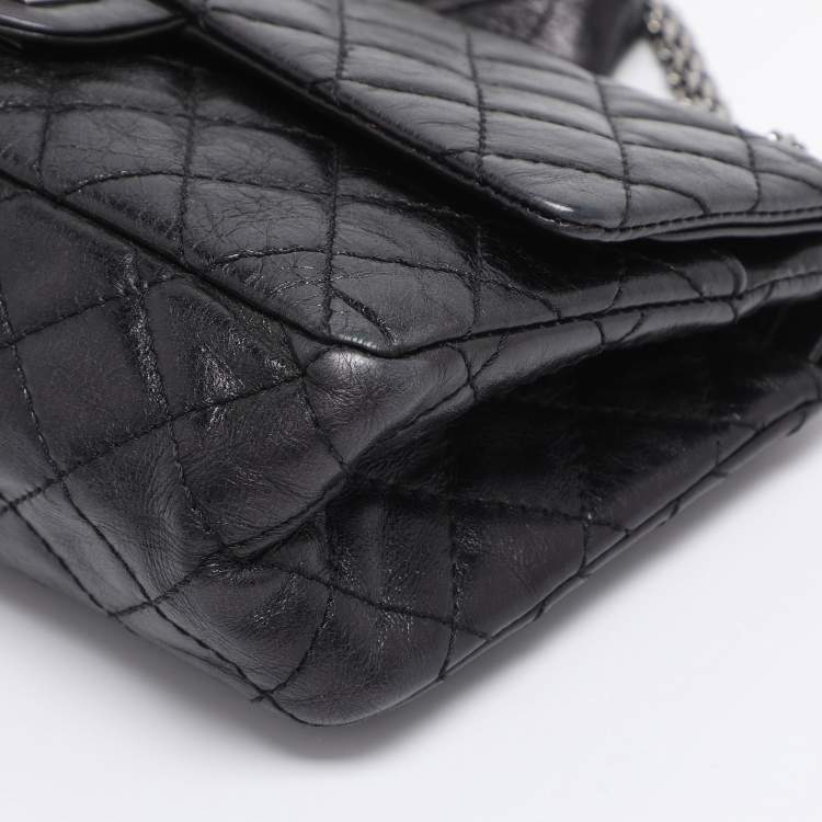 Pre Owned Chanel Black Quilted Leather Reissue 2.55 Classic 225 Flap Bag