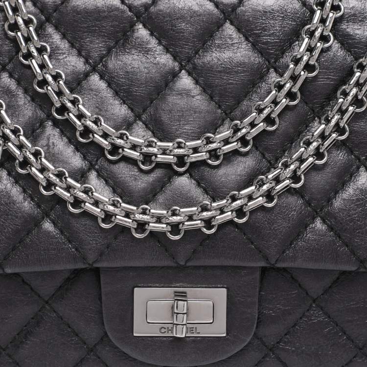 Pre Owned Chanel Black Quilted Leather Reissue 2.55 Classic 225 Flap Bag