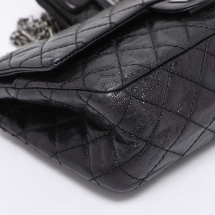Pre Owned Chanel Black Quilted Leather Reissue 2.55 Classic 225 Flap Bag
