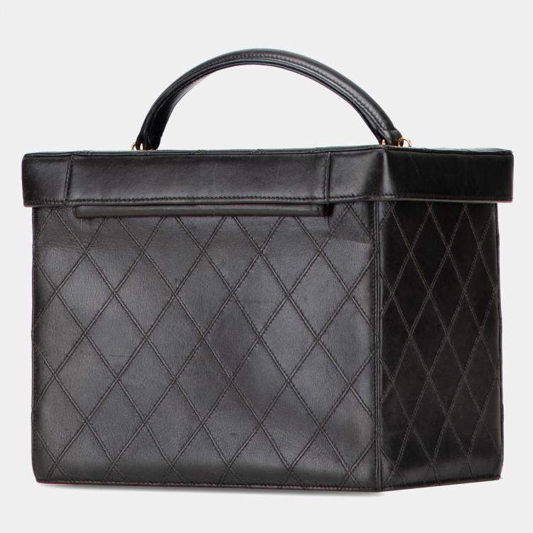 Pre Owned Chanel Black CC Stitched Calfskin Turnlock Vanity Case