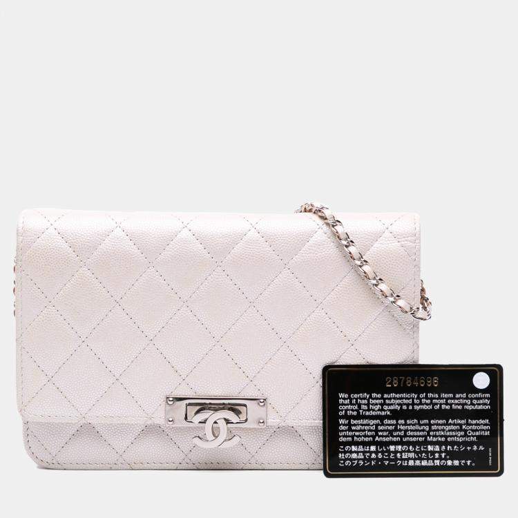 Pre Owned Chanel White Quilted Caviar Golden Class Wallet On Chain