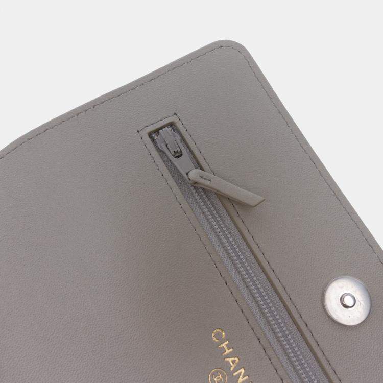 Pre Owned Chanel Brown Quilted Lambskin 19 Wallet on Chain