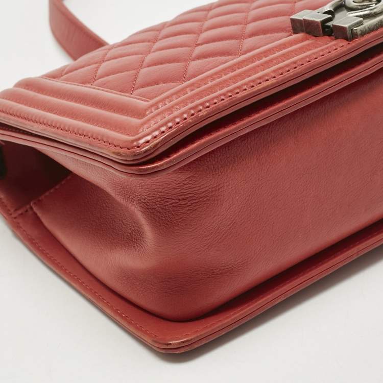 Pre Owned Chanel Red Quilted Leather Medium Classic Boy Flap Bag