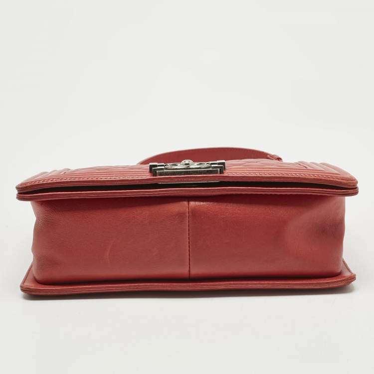 Pre Owned Chanel Red Quilted Leather Medium Classic Boy Flap Bag
