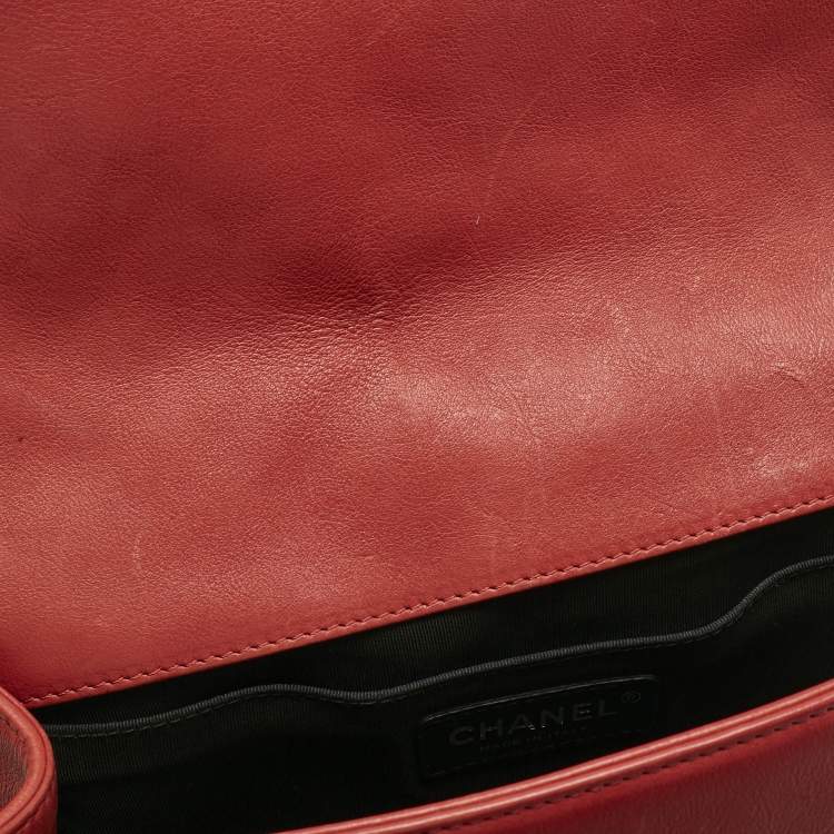 Pre Owned Chanel Red Quilted Leather Medium Classic Boy Flap Bag