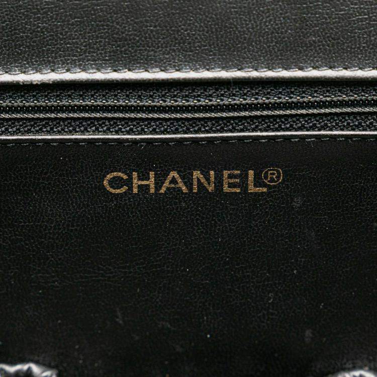Pre Owned Chanel Black Caviar CC Turnlock Vanity Bag