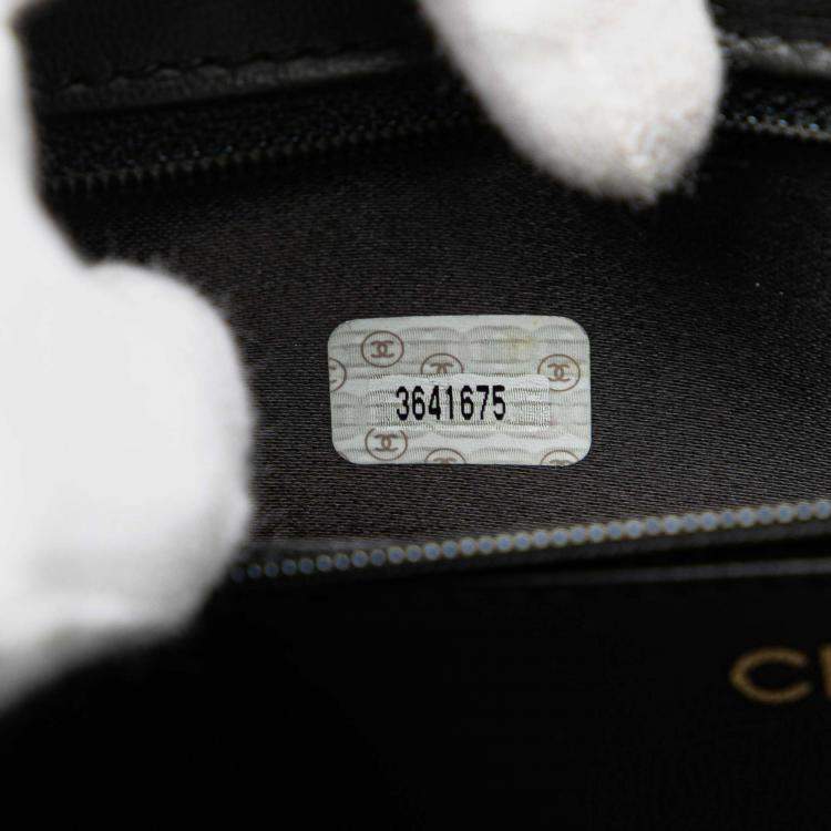 Pre Owned Chanel Black Caviar CC Turnlock Vanity Bag