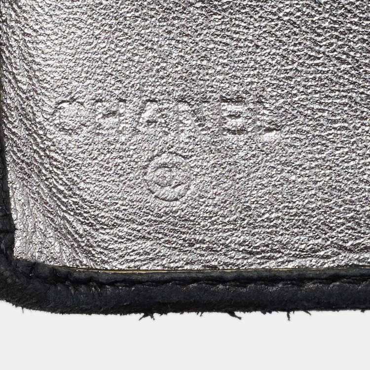 Pre Owned Chanel Black Striped Leather Vertical CC Wallet
