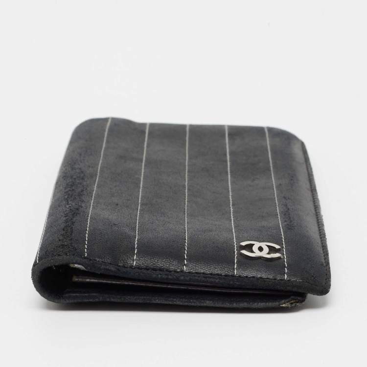 Pre Owned Chanel Black Striped Leather Vertical CC Wallet