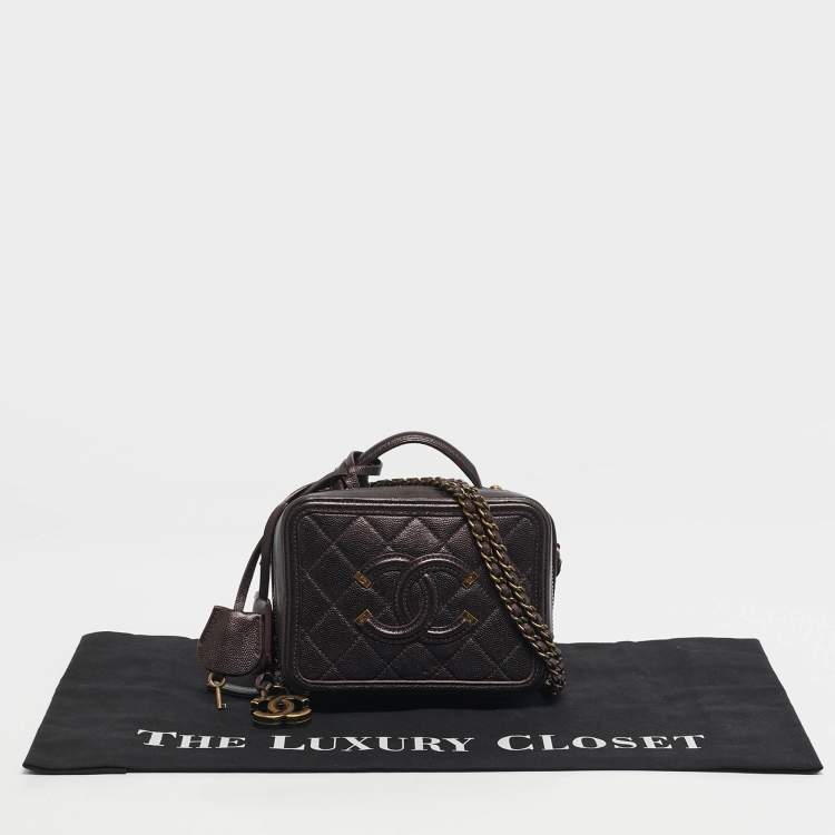Pre Owned Chanel Burgundy Quilted Caviar Leather Small CC Filigree Vanity Case Bag