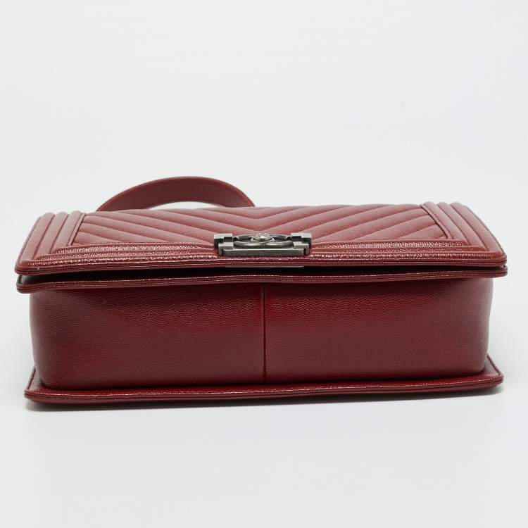 Pre Owned Chanel Red Chevron Caviar Leather New Medium Boy Flap Bag