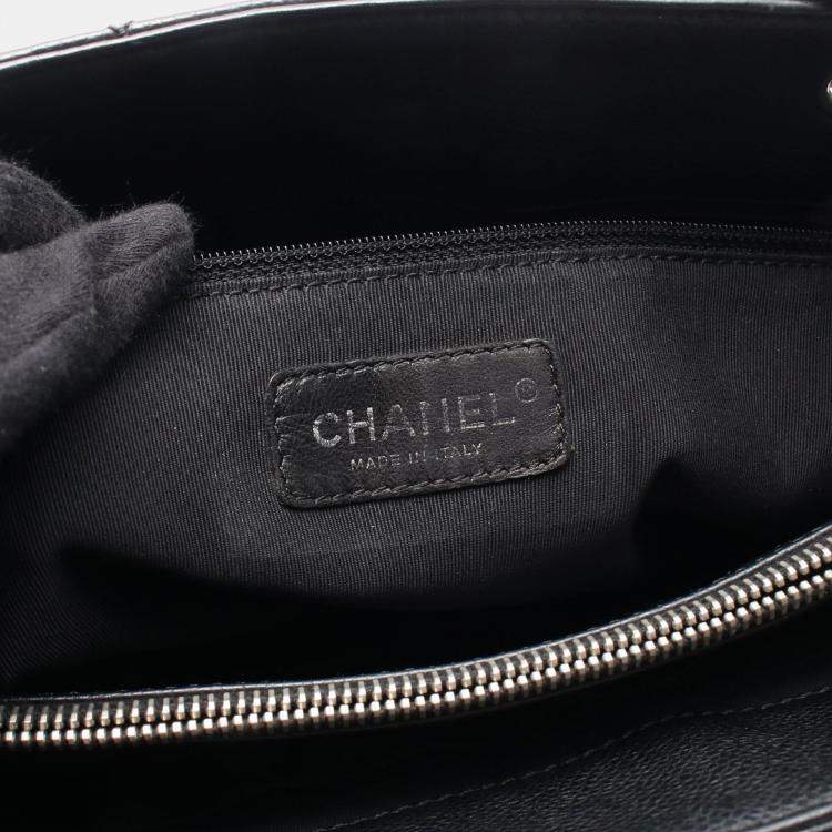 Pre Owned Chanel Matelassé Black Leather Grand Shopping Tote