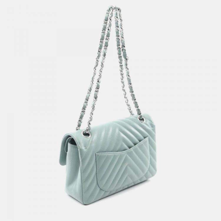 Pre Owned Chanel Chevron V-Stitch Green Lambskin Leather W-Flap Bag