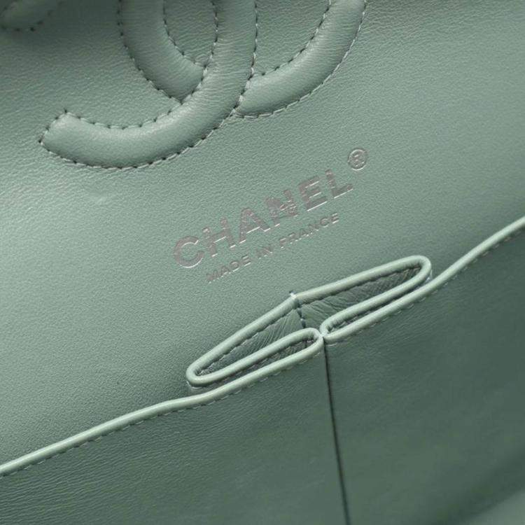 Pre Owned Chanel Chevron V-Stitch Green Lambskin Leather W-Flap Bag