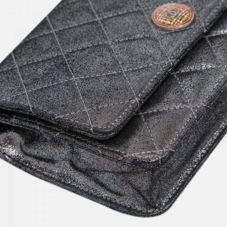 Pre Owned Chanel Silver Quilted Iridescent Lambskin Tartan Button Wallet On Chain