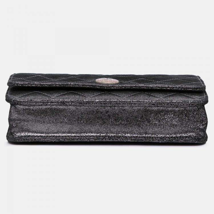Pre Owned Chanel Silver Quilted Iridescent Lambskin Tartan Button Wallet On Chain