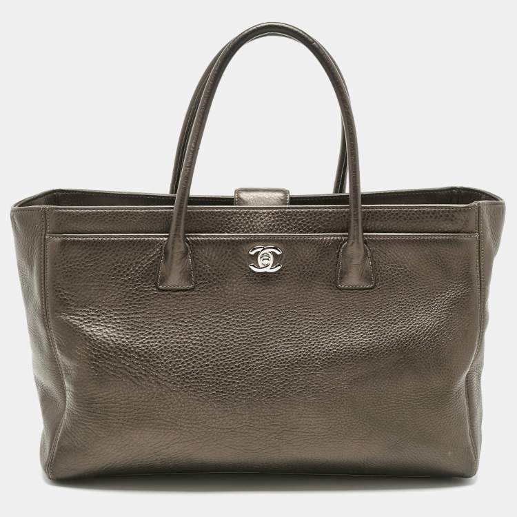Pre Owned Chanel Metallic Leather XL Executive Cerf Tote