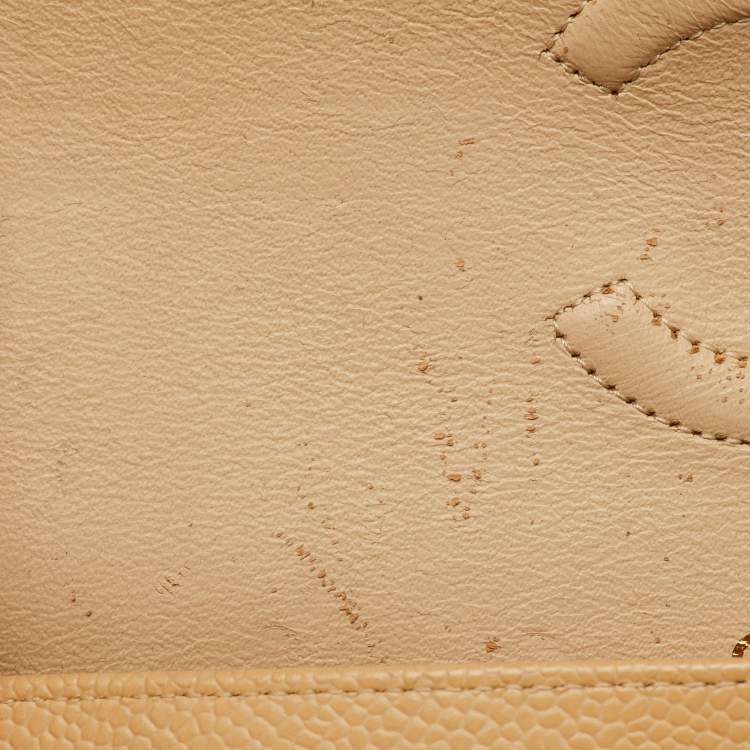Pre Owned Chanel Beige Quilted Caviar Leather Medium Classic Double Flap Bag