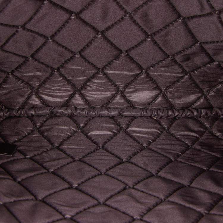 Pre Owned Chanel Black Medium CC Quilted Caviar O Case Clutch