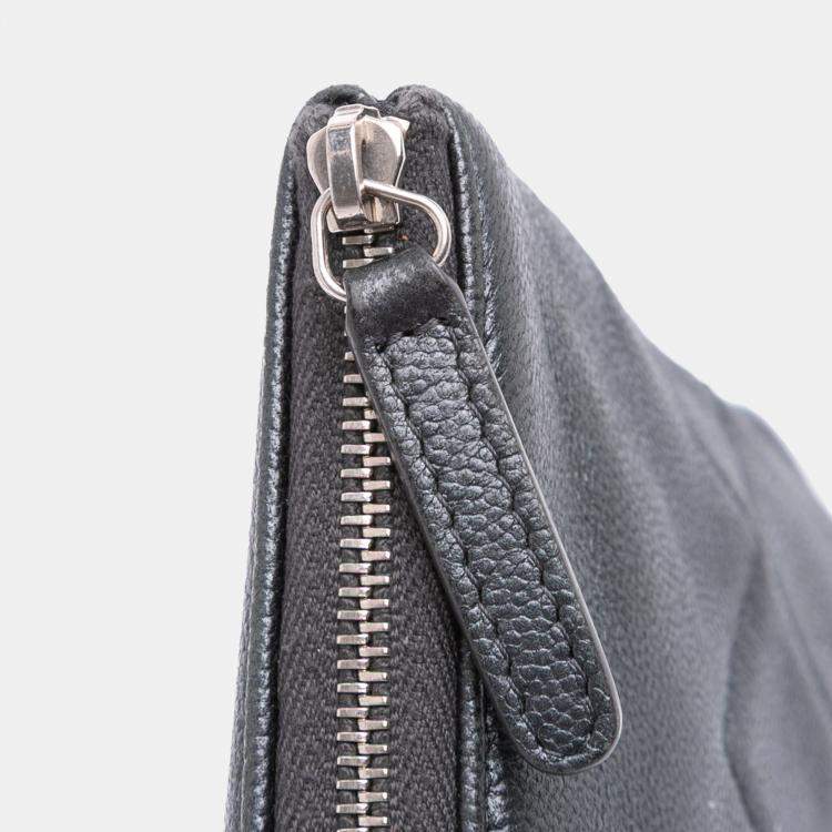 Pre Owned Chanel Black Medium CC Quilted Caviar O Case Clutch