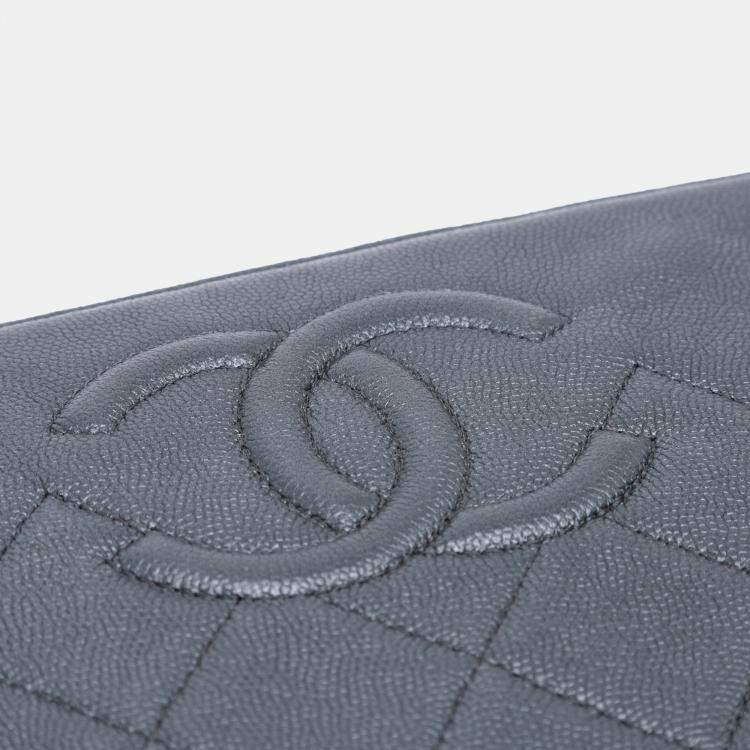 Pre Owned Chanel Black Medium CC Quilted Caviar O Case Clutch