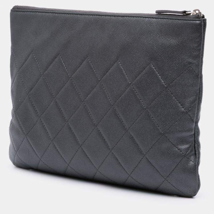 Pre Owned Chanel Black Medium CC Quilted Caviar O Case Clutch