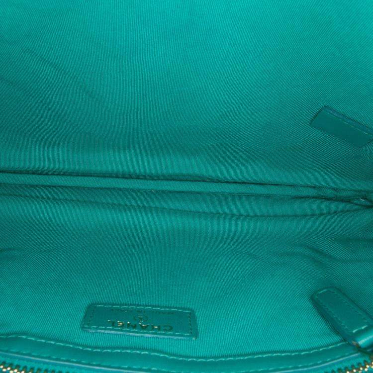Pre Owned Chanel Green Medium Quilted Lambskin O Case Clutch