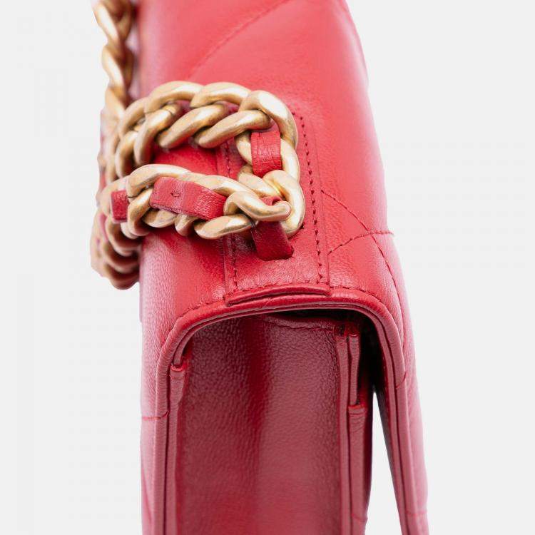 Pre Owned Chanel Red Quilted Goatskin 19 Wallet on Chain