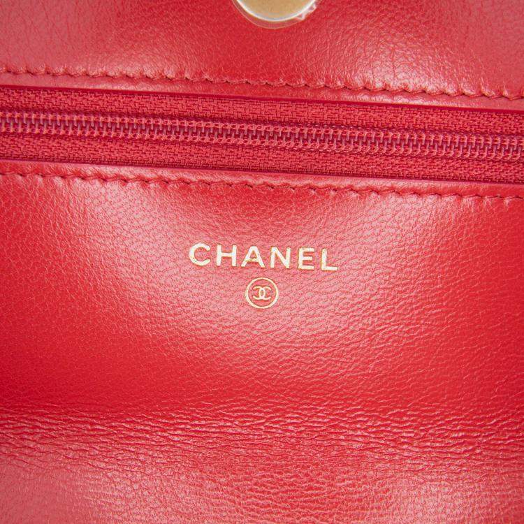 Pre Owned Chanel Red Quilted Goatskin 19 Wallet on Chain