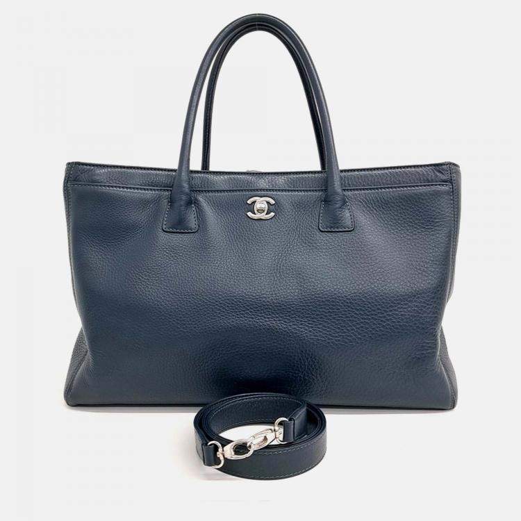 Pre Owned Chanel Grand Large Navy Blue Leather Surf Bag