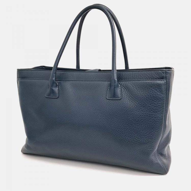 Pre Owned Chanel Grand Large Navy Blue Leather Surf Bag