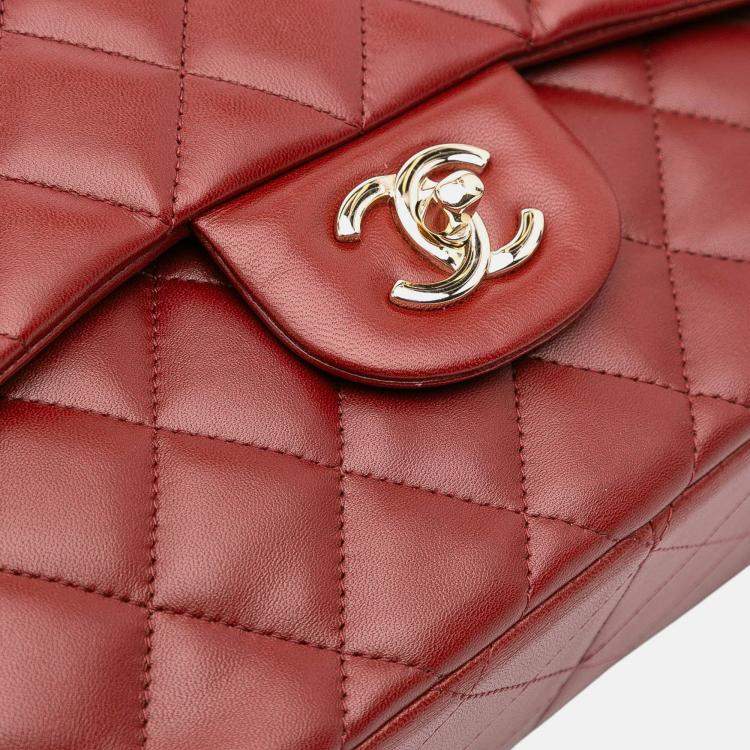 مملوكة مسبقًا Chanel Red Jumbo Classic Lambskin Double Flap