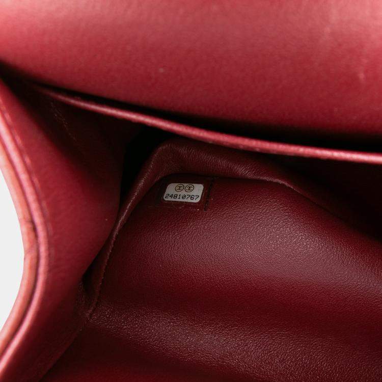 مملوكة مسبقًا Chanel Red Jumbo Classic Lambskin Double Flap