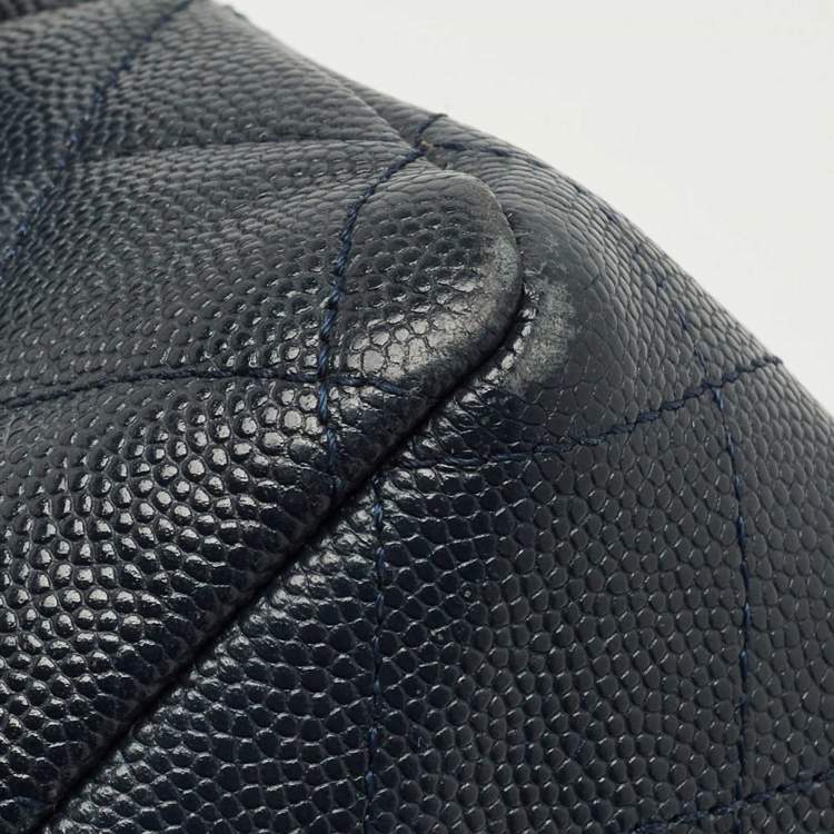 Pre Owned Chanel Navy Blue Quilted Caviar Leather Medium Classic Double Flap Bag