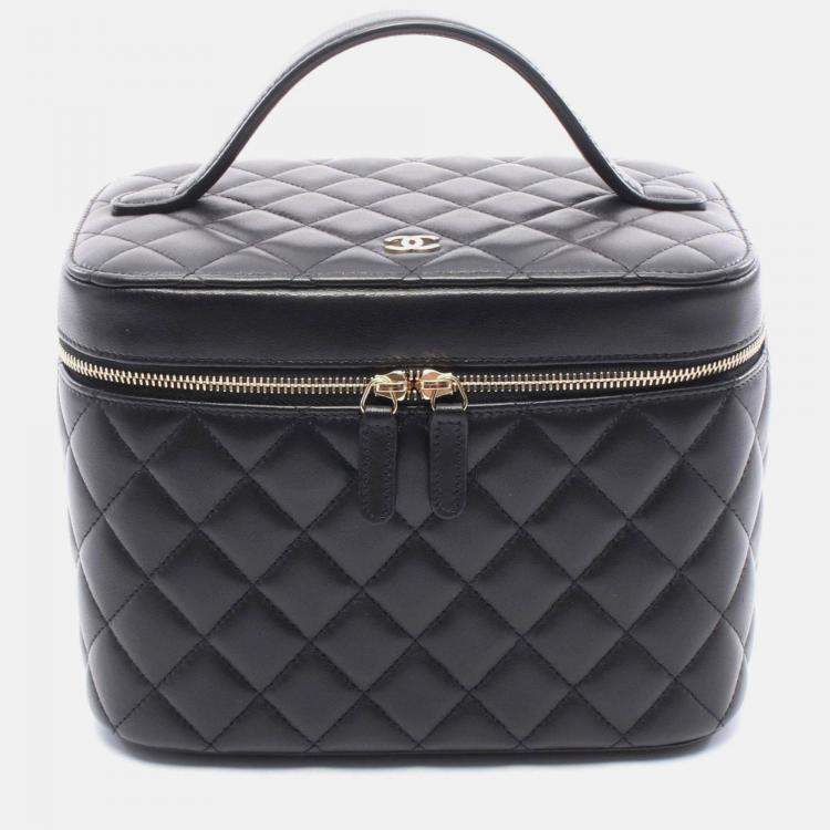 Pre Owned Chanel Matelassé Coco CC Black Lamb Leather Vanity Handbag