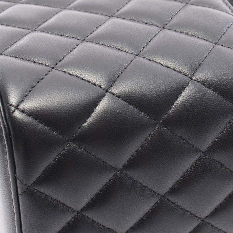 Pre Owned Chanel Matelassé Coco CC Black Lamb Leather Vanity Handbag