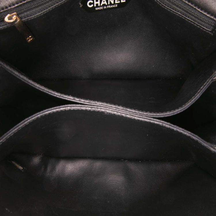 Pre Owned Chanel Black Quilted Lambskin Pagoda Accordion Flap
