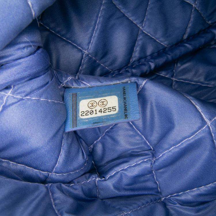 Pre Owned Chanel Blue Medium Quilted Patent O Case Clutch