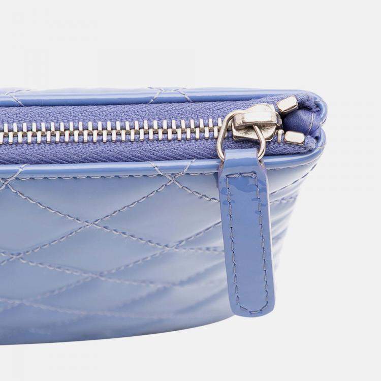Pre Owned Chanel Blue Medium Quilted Patent O Case Clutch