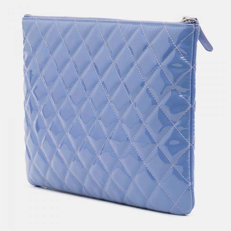 Pre Owned Chanel Blue Medium Quilted Patent O Case Clutch