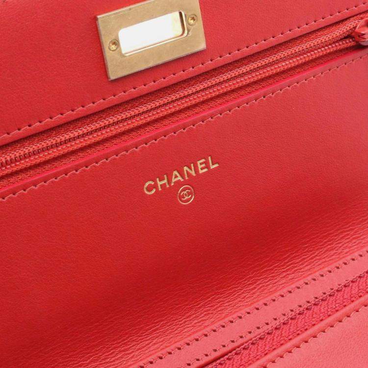 Pre Owned Chanel 2.55 Red Fabric Shoulder Bag