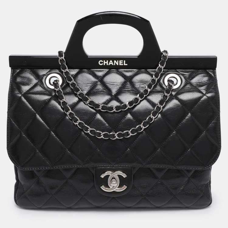 Pre Owned Chanel Black Quilted Glazed Leather Small CC Delivery Bag